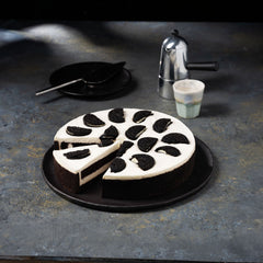 Moda Cake, Oreo, Pre-Sliced (9"), 12pcs x 110g = 2.9lbs (1320g)