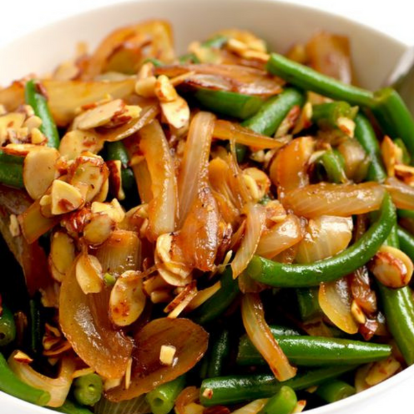 Green Beans with Caramelized Onions and Almonds Recipe